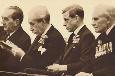 Con los hombres que recuerdan, 1936 1937