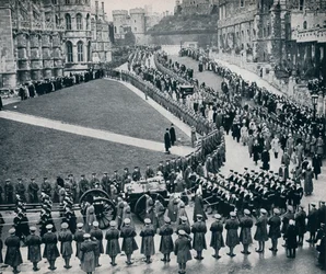 Dentro de los muros del histórico Castillo de Windsor, 1936
