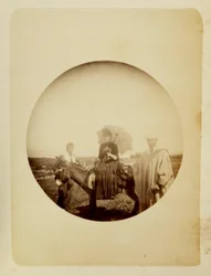 Mujer montando un burro, c 1890