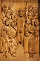 Escultura de madera que representa a Jesucristo atado, París, Francia