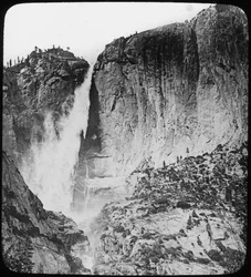 Cataratas de Yosemite, Parque Nacional de Yosemite, California, Estados Unidos, finales del siglo XIX o principios del XX
