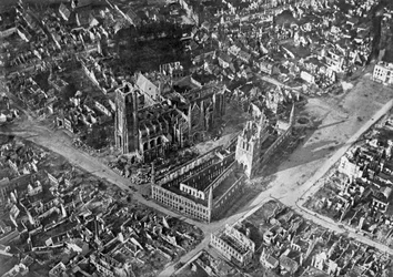 Ypres después del bombardeo alemán, Primera Guerra Mundial