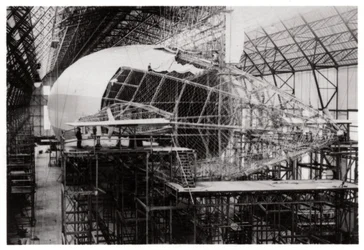 Zeppelin LZ 126 en construcción, Friedrichshafen, Alemania, 1924 1933