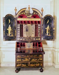 Gabinete de escritorio, principios del siglo XVIII