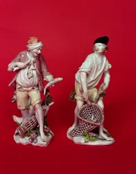 Figuras de Chelsea de pescadores borrachos después de los originales de Meissen c.1755
