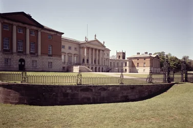 Exterior del frente sur, Kedleston Hall, Derbyshire, construido 1759-65