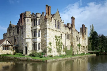 Vista exterior del Castillo de Hever, Kent, Reino Unido, principios del siglo XVI
