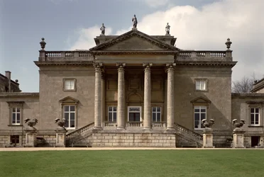Vista exterior de la parte central de la casa, Stourhead, Wiltshire