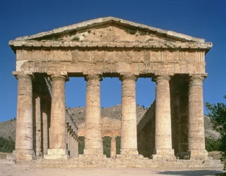 Templo griego, c.424-416 a.C. (detalle)