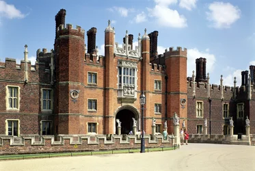 Palacio de Hampton Court en Primavera 14 y 1520 (H5996)