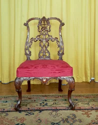 Silla de respaldo de cinta de caoba de diseño Chippendale
