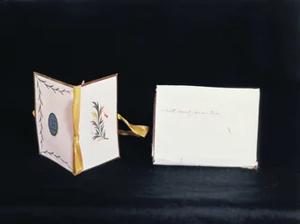 Estuche de agujas hecho por Jane Austen, finales del siglo XVIII