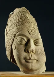Cabeza de Yakshi de arenisca roja, Bharhut, siglo II a.C.
