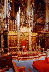 El Trono del Soberano en la Cámara de los Lores, Westminster, construido c.1844