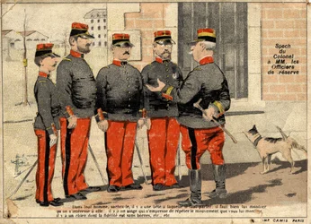 Un coronel hablando con los oficiales de reserva