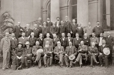 Miembros coloniales africanos de la Convención de Unión Más Cercana de 1908 que llegaron a términos que resultaron en que el Parlamento Británico aprobara el Acta de Sudáfrica de 1909