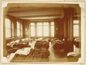 Dormitorio de niños en la Institución de Sordos y Mudos, Derby