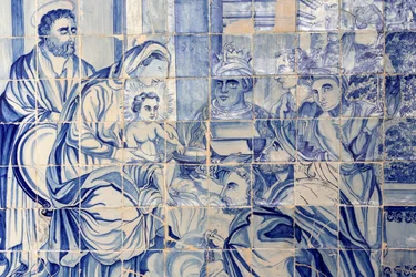 Brasil, Bahía, Salvador: Azulejo en la iglesia de Bonfim: la Epifanía
