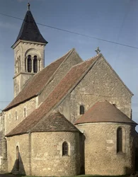 Iglesia de San Martín, Vic, Berry, Francia, construida en el siglo XII