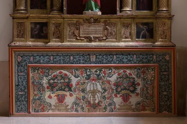 Iglesia colegiata. Interior. Nave norte. Altar (San José). Antependium. Óleo sobre madera. Siglo XVIII
