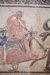 (detalle) El Triunfo de Dionisos - Retorno del dios de una expedición militar a la India - Dionisos sentado en un carro tirado por dos panteras - Mosaicos de Pafos, Casa de Dionisos, Finales del siglo II d.C. - Finales del siglo II d.C. - Chipre - El triun