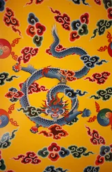 Pintura mural de dragón. Monasterio de Kopan, Katmandú, Nepal
