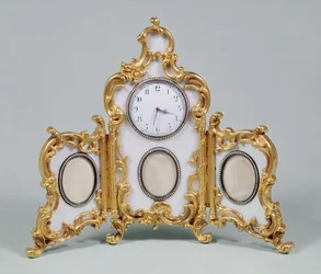 Reloj de escritorio estilo Luis XV de Fabergé