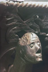 Figura de proa de un barco vikingo, siglo IX
