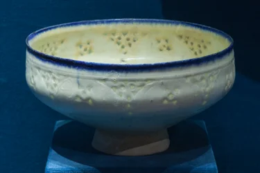 Cuenco con pie, probablemente Kashan, período Seljuq