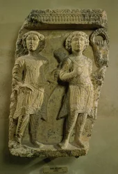 Fragmento de una placa de bajorrelieve que representa a dos soldados, de Palmira, siglo II