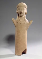Diosa o adoradora con los brazos levantados, figurilla, c.550 a.C. (terracota)