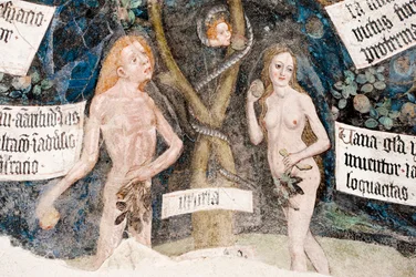 Fresco gótico; Adán y Eva pecando; con la serpiente; 8. Claustro; Catedral; Brixen; Tirol del Sur; Italia; Europa