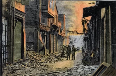 Grecia, Salónica: vista de la calle Tunsky parcialmente destruida, probablemente después del incendio de 1917