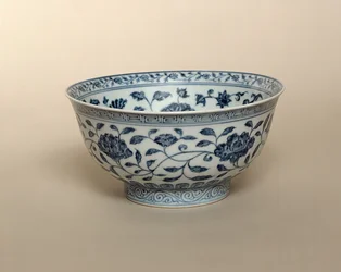 Cuenco azul y blanco Ming, marca Hsuan-te (1426-35)