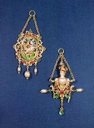 Joya colgante ovalada que muestra a San Jorge matando al dragón, norte de Europa, c.1600; Joya colgante en forma de busto de Minerva, sur de Alemania, c.1570