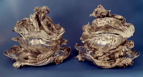 Par de sopera hechas para la Duquesa de Kingston por Juste Aurele Meissonier