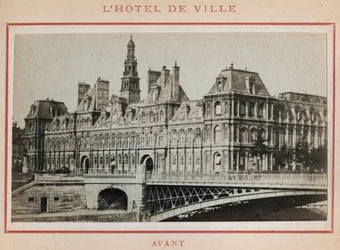 Comuna de París (1871): vista del Hotel de Ville en París antes de su incendio en mayo de 1871.