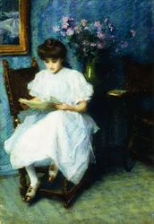 Leyendo en el salón