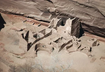 Restos de la Casa del Antílope, Monumento Nacional del Cañón de Chelly, Reserva India Navajo, Arizona, EE.UU. (foto)