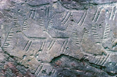 Grabados rupestres en el Parque Arqueológico Nacional Massi di Cemmo, Val Camonica (Lista del Patrimonio Mundial de la Unesco)