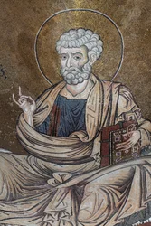 Mosaico de San Pedro dentro de la catedral Santa Maria Nuova siglo XII Monreale, Sicilia