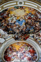 Iglesia de San Benedetto (San Benito), Catania, Sicilia (Italia). Detalle del fresco del techo (siglo XVIII) con la coronación de María.