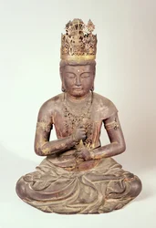 Figura sentada de Dainichi Nyorai