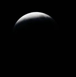Etapa durante el eclipse lunar total, 3 de marzo de 2007