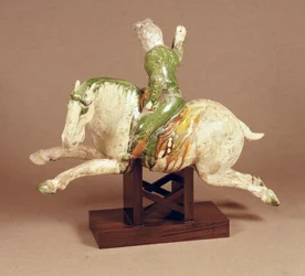 Figura de jugador de polo montado de cerámica T