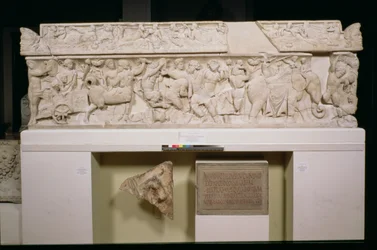 El sarcófago de Pashley, friso que muestra el regreso triunfal de Dionisio del Este, romano, de Arvi en Creta, c.125-150 d.C.