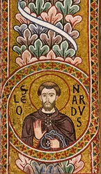 La nave, mosaico bajo un arco: "San Leonardo", siglo XII, Capilla Palatina, Palacio Real o Palacio de los Normandos, Palermo, Sicilia, Italia (foto)