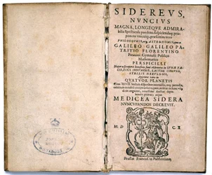 Página del título del libro de Galileo sobre teoría astronómica