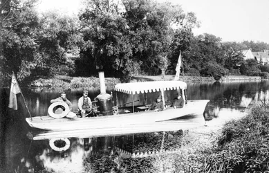 Reino Unido: La embarcación a vapor Spitfire. Norfolk Broads