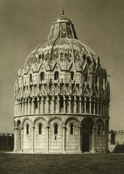 Vista del Baptisterio de Pisa